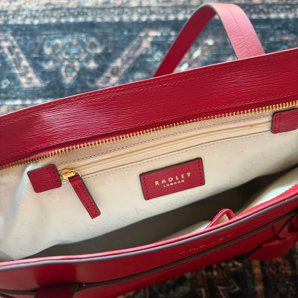 NWOT Radley London Street Large Zip Top Red Shoulder Purse Bag - Picture 5 of 6